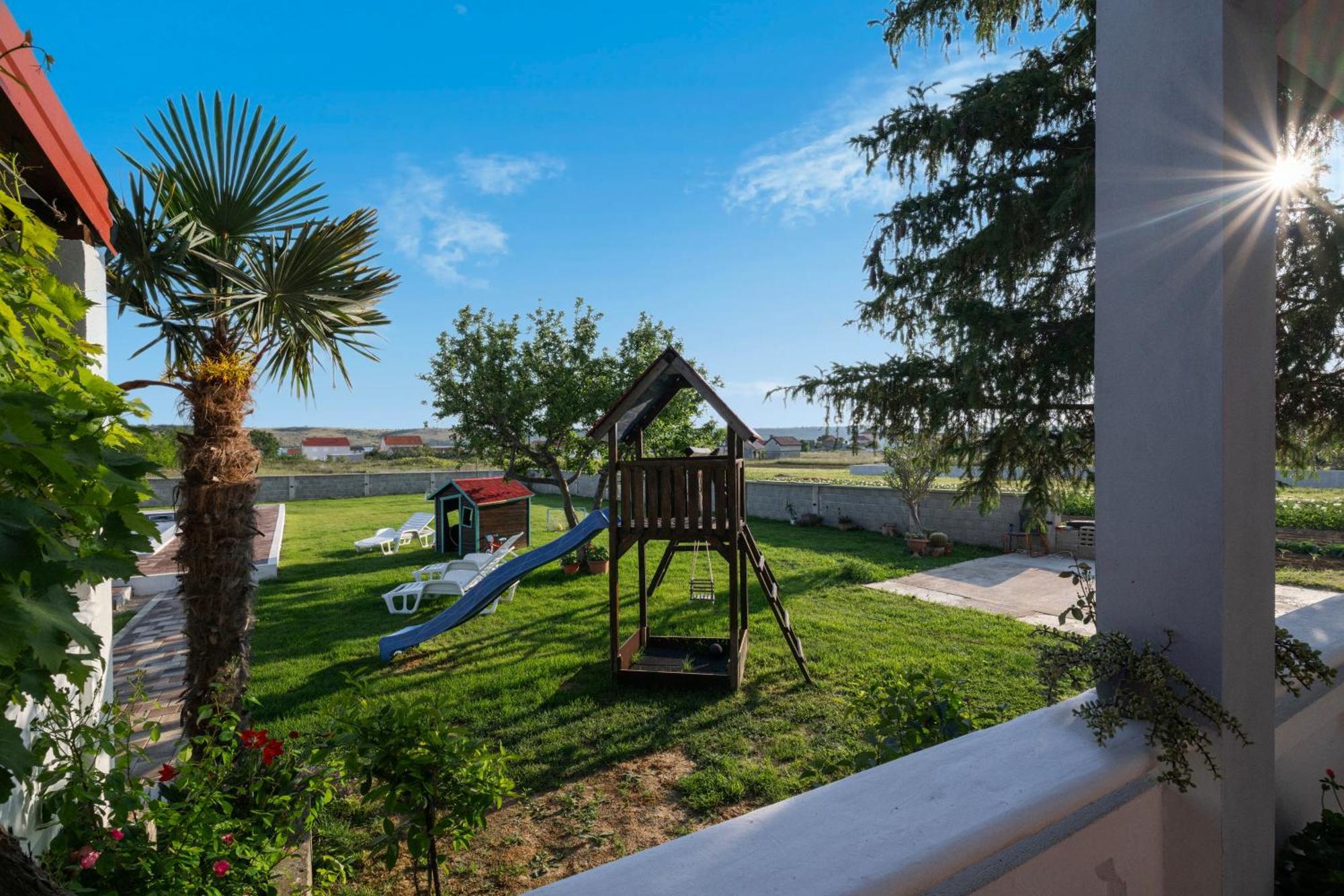 Вілла House Rose With Garden And Pool Любач Екстер'єр фото