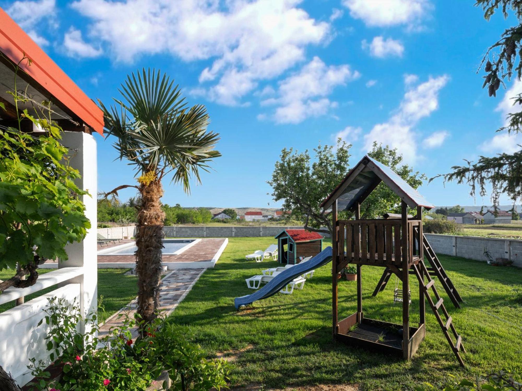 Вілла House Rose With Garden And Pool Любач Екстер'єр фото